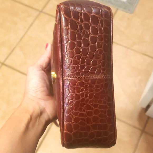 COPY - VINTAGE Salvatore Ferragamo Embossed Made In Italy Purse - Picture 13 of 16